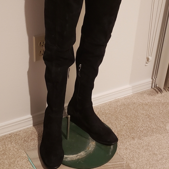 DONNA KARAN BOOTS KNEE/THIGH HIGH BLACK FLATS SUZE 8.5 - Picture 2 of 4